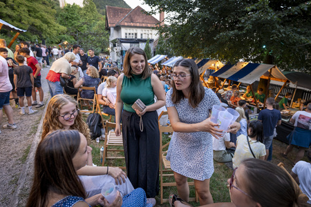 2025-07-18 KUL Petek-94